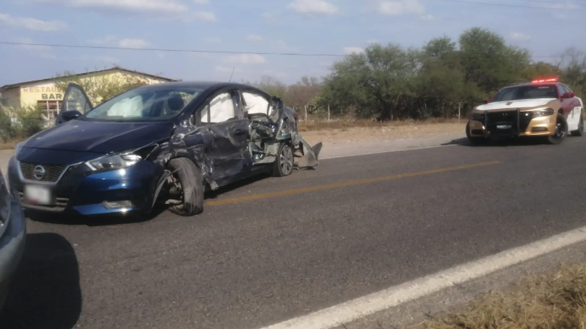 Los elementos de la Guardia Estatal manifestaron que, las probables causas de un accidente ocurrido en el tramo carretero Victoria-Llera fueron el manejar a exceso de velocidad y no respetar los señalamientos viales 